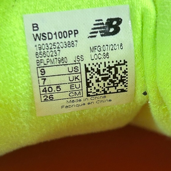 NWOT New Balance Spiked Track Running Shoes - Purple, Pink and Neon Green Size 9 - Picture 7 of 7